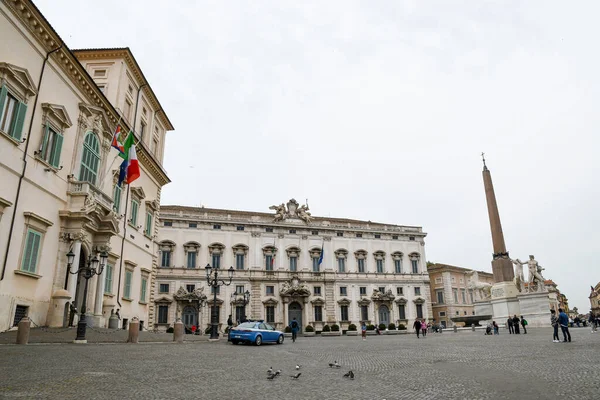 Ősi Romok Rómában Olaszország Quirinal Palace Obelisk — Stock Fotó