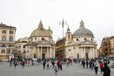 Piazza del Popolo 'daki ikiz kiliseler, Roma, İtalya