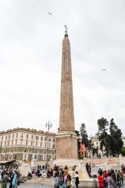 Ancient ruins in Rome (Italy) - Obelisco Flaminio (Flaminio Obelisk) and Birds in Piazza del Popolo