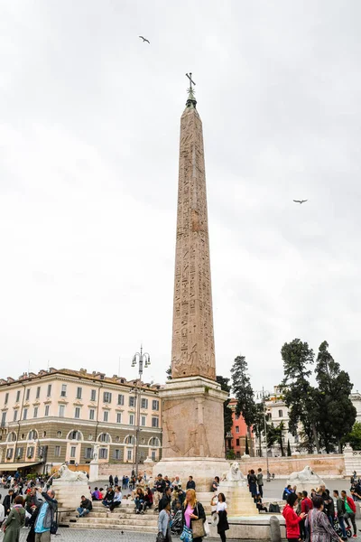 Ősi Romok Rómában Olaszország Obelisco Flaminio Flaminio Obelisk Madarak Piazza — Stock Fotó