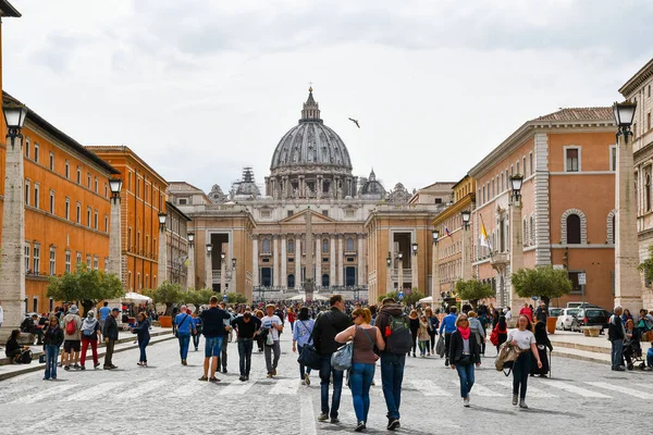 Fountain Basilica Peter Square Vatican — Stock Fotó