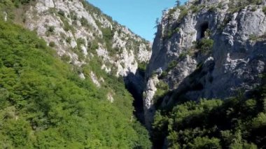 Kastamonu 'nun Kure Dağları Ulusal Parkı' ndaki Horma Kanyonu 'nun havadan görüntüsü. İHA atışı.