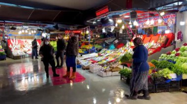 İstanbul, Türkiye - Aralık 2021: Beşiktaş Balık Pazarı.