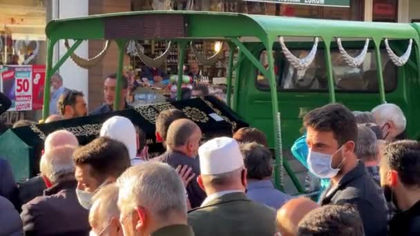 Istanbul Turkey November 2021 Crowds People Putting Coffin Funeral Vehicle — Stock Video