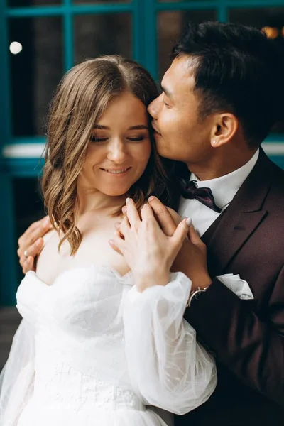 Wedding Day Beautiful European Bride Her Asian Groom Posing Backdrop — Stock Photo, Image