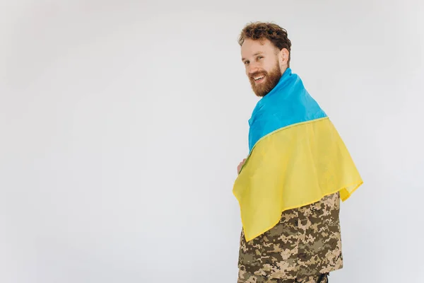 Блаженний Український Патріот Військовій Формі Жовтим Синім Прапором Білому Тлі — стокове фото