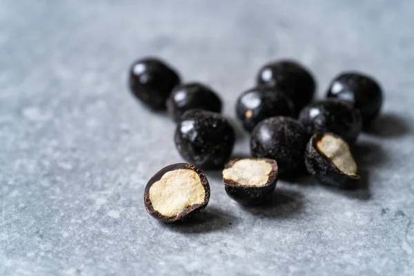 Bitter Cokelat Chickpeas Terselubung Makanan Ringan Yang Sehat Siap Makan — Stok Foto