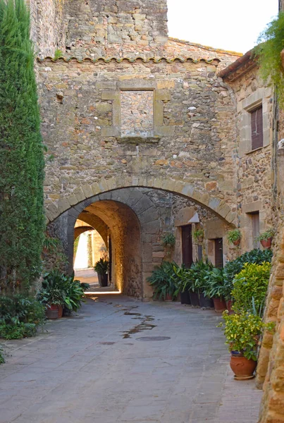 Streets Monell Girona Catalonia Spain — стокове фото