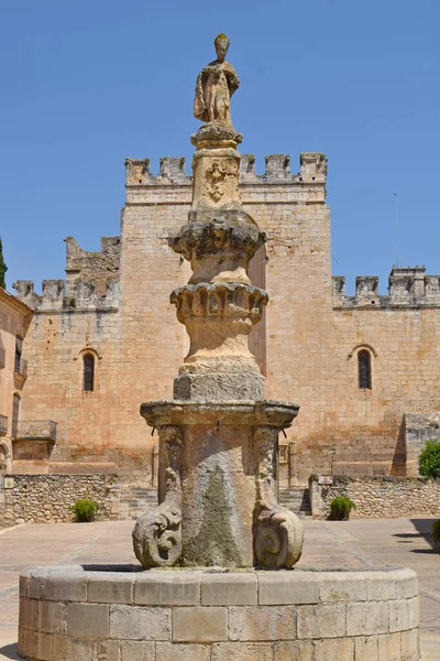 Puerta Monasterio Las Santas Cruces Aiguamurcia Tarragona Cataluña España —  Fotos de Stock