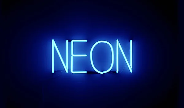 Realistisches Wort Neon Neonblauen Buchstaben Auf Schwarzem Hintergrund Darstellung — Stockfoto