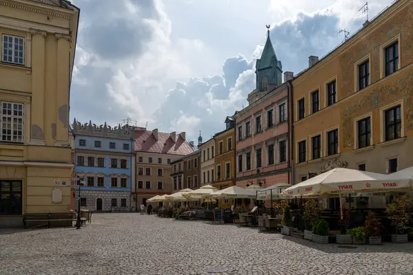 Lublin Polonia Septiembre 2021 Cafetería Aire Libre Restaurante Con Sombrillas — Foto de Stock