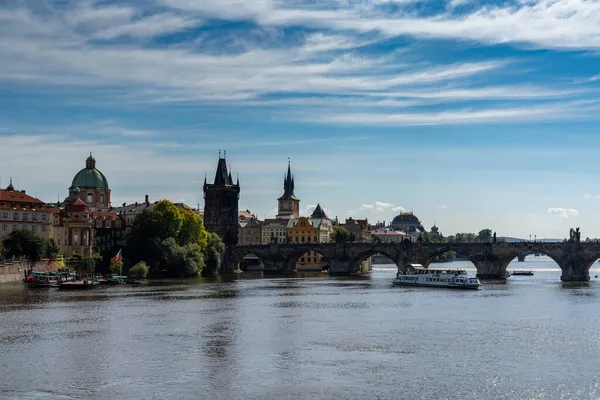 Praga Checoslováquia Setembro 2021 Torre Ponte Cidade Velha Rio Vltava — Fotografia de Stock