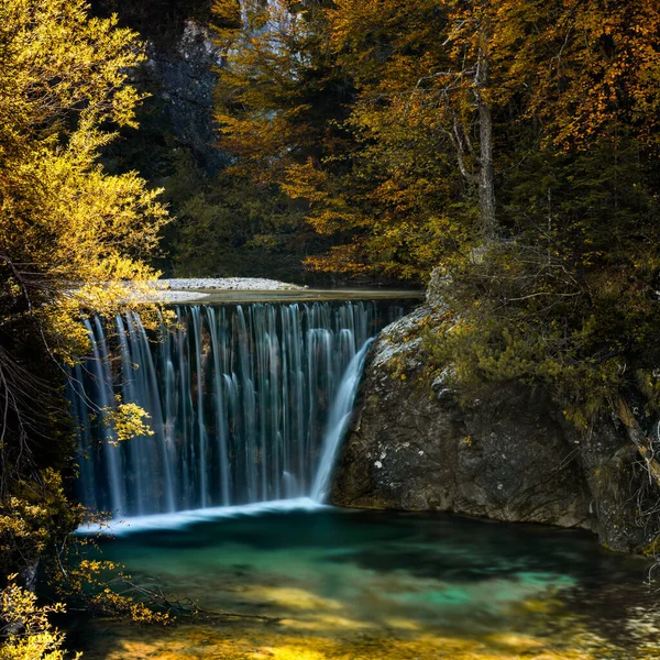 Uitzicht Pisnica Waterval Bij Kranjska Gora Juliaanse Alpen Van Slovenië — Stockfoto