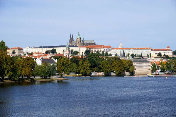 Prague Czechia September 2021 View Vltava River Prague Castle — Stock Photo, Image