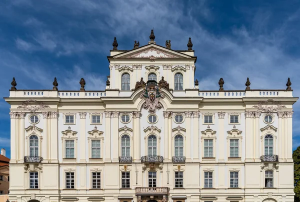 Praga Tchecoslováquia Setembro 2021 Visão Detalhada Fachada Palácio Arcebispo Centro — Fotografia de Stock