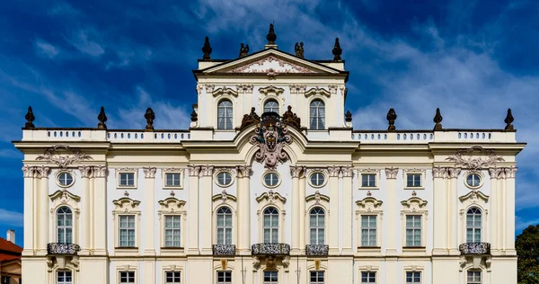 Prága Csehország 2021 Szeptember Részlet Érseki Palota Homlokzatáról Prága Belvárosában — Stock Fotó