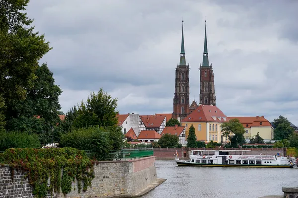 Wroclaw Polônia Setembro 2021 Vista Catedral Rio Oder Navio Cruzeiro — Fotografia de Stock