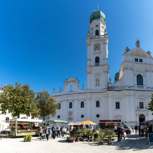 Passau Germany September 2021 Open Air Market Square Front Church — Stock Photo, Image