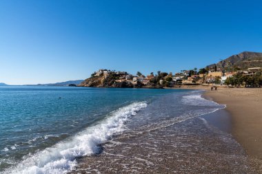 Bolnuevo, İspanya - 7 Ocak 2022: Güney İspanya 'da Murcia' nın Costa Calida 'sında Bolnuevo plajı manzarası