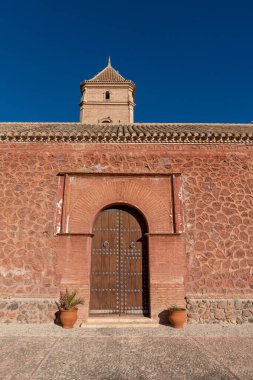 Murcia 'daki tarihi Santa Eulalia manastırının detaylı bir görüntüsü.