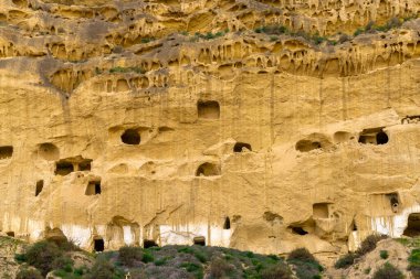 Cuevas del Almanzora 'daki tarihi Cuevas del Calguerin mağaralarının manzarası