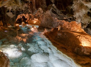 Aracena, İspanya - 16 Mart 2022: Aracena 'daki Gruta de las Maravillas Mağarası
