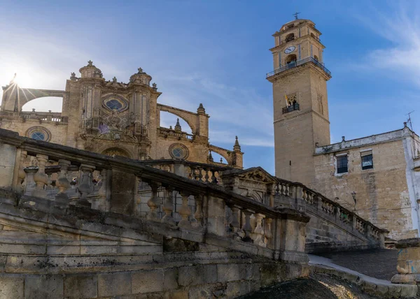 Jerez de la Frontera, İspanya - 12 Mart 2022 Jerez de la Frontera 'nın tarihi katedrali.