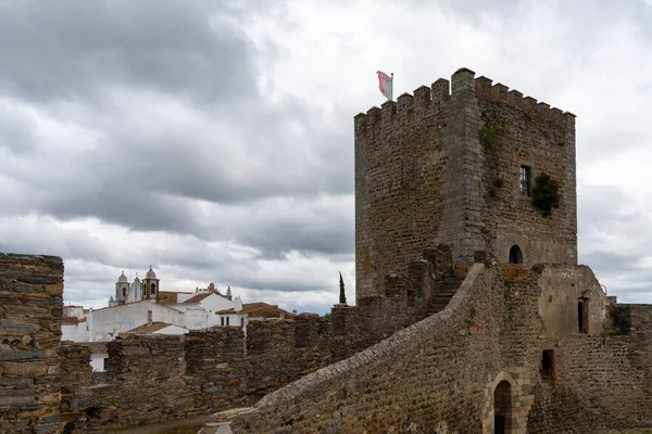 Monsaraz Португалія Березня 2022 Історичний Замок Побілені Будинки Мальовничому Селі — стокове фото