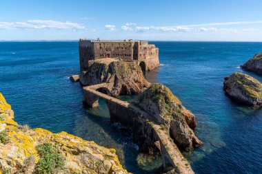 Berlenga, Portekiz - 3 Nisan 2022: Portekiz 'deki Berlenga Grande Adası' ndaki Aziz John Kalesi manzarası