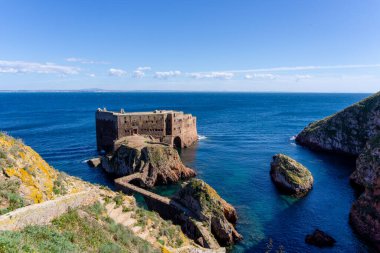 Berlenga, Portekiz - 3 Nisan 2022: Portekiz 'deki Berlenga Grande Adası' ndaki Aziz John Kalesi manzarası