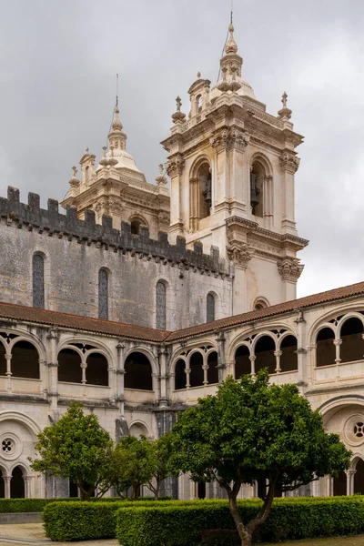 Alcobaca Portogallo Aprile 2022 Veduta Verticale Del Chiostro Della Chiesa — Foto Stock