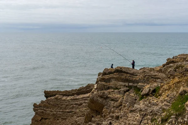 Sao Pedro Moel Portugal Abril 2022 Pescador Pescando Desde Acantilado — Foto de Stock