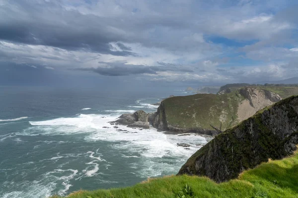 View Rugged Cliffs Coastline Cabo Vidio Asturias Expressive Sky — Foto de Stock