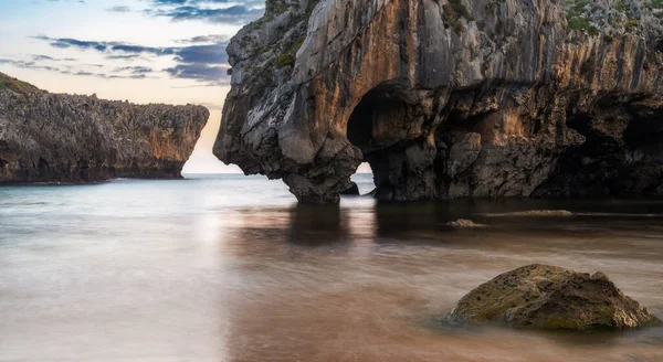 Asturias Costa Verde Sindeki Cuevas Del Mar Son Kullanma Tarihi — Stok fotoğraf