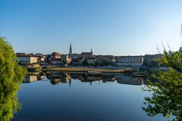 2022年5月11日 法国别尔杰拉茨 多顿河和风景如画的别尔杰拉茨风景 — 图库照片