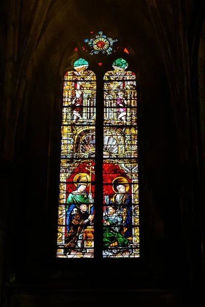 2022年6月1日フランス メスの聖シュテファン大聖堂の有名なステンドグラスの窓 — ストック写真