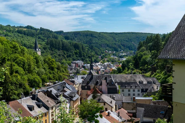 2022年6月3日 卢森堡维安登风景如画的村庄和城堡 — 图库照片