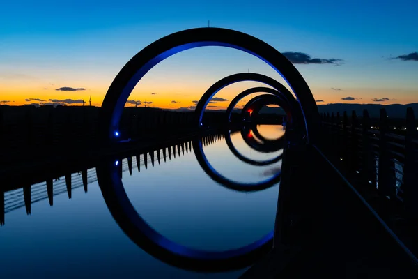 英国福克兰 2022年6月19日 日落时的福克兰轮景观 不同颜色的灯 — 图库照片