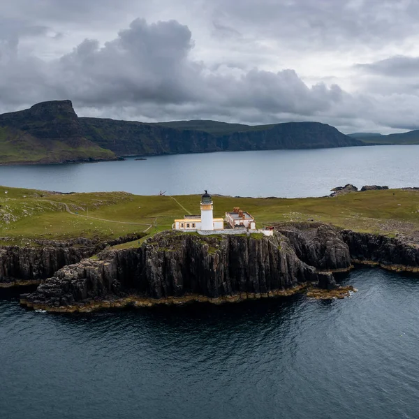 Drone View Neist Point Lighthouse Minch Western Coast Isle Skye — Fotografia de Stock