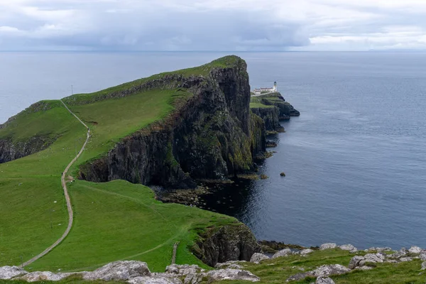 View Neist Point Lighthouse Green Cliffs Isle Skye — Foto Stock