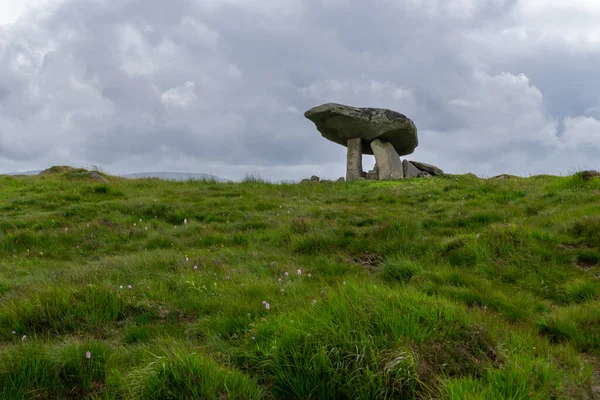 View Kilclooney Dolmen County Donegal Ireland — Foto Stock