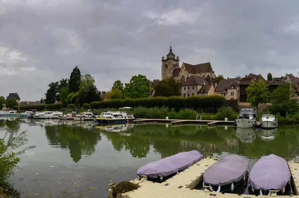 Dole Francja Września 2022 Widok Rzekę Doubs Dole Kościołem Szczycie — Zdjęcie stockowe