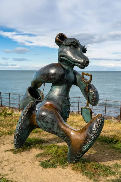 Greystones Irland Augusti 2022 Över Landmärket Beach Bear Skulptur Stranden — Stockfoto