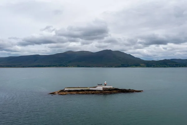 翠翠湾小Samphire岛上具历史意义的Fenit灯塔的空中景观 — 图库照片