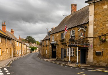 Abbotsbury, İngiltere - 6 Eylül 2022: İngiltere 'nin Jurassic Sahili' ndeki Dorset 'teki Abbotsbury köyü