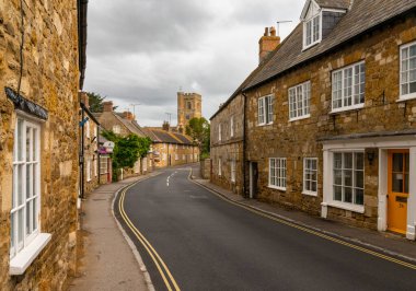 Abbotsbury, İngiltere - 6 Eylül 2022: İngiltere 'nin Jurassic Sahili' ndeki Dorset 'teki Abbotsbury köyü