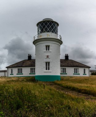 Kuzey İngiltere 'deki St. Bees Ligthouse' un dikey görüntüsü
