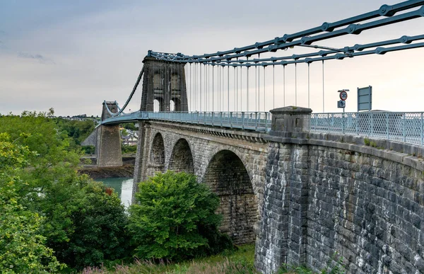 Uma Vista Perto Antiga Ponte Menai Norte País Gales — Fotografia de Stock