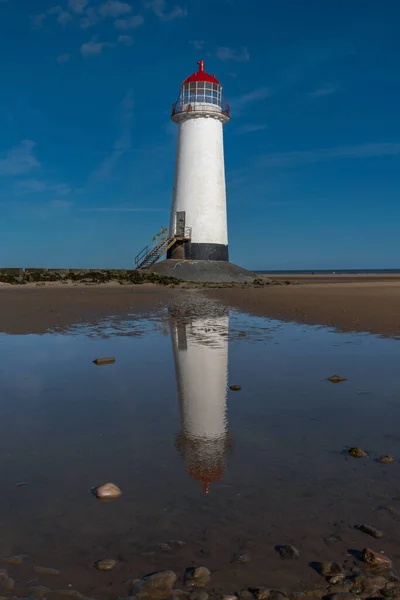 Uma Vista Ponto Ayr Lighthouse Talacre Beach Norte País Gales — Fotografia de Stock