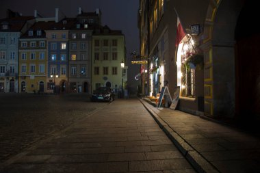 Geceleri Polonya 'nın başkenti Varşova